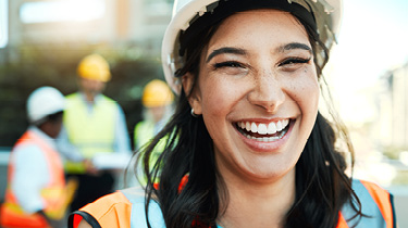 Image of young conractor wearing  safety gear